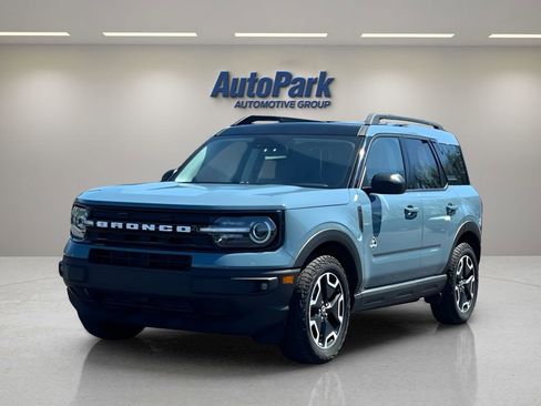 Certified 2023 Ford Bronco Sport Outer Banks w/ Tech Package AWD/4WD image 3