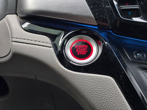 Used 2020 Honda Odyssey Elite image 6