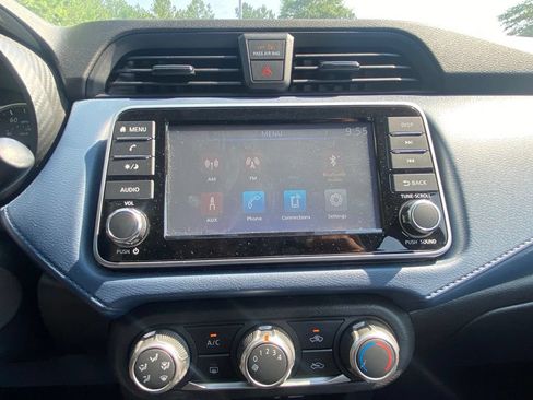 Certified 2025 Nissan Versa SV FWD image 23