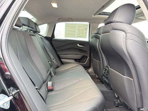 Certified 2025 Acura TLX w/ Technology Package image 15