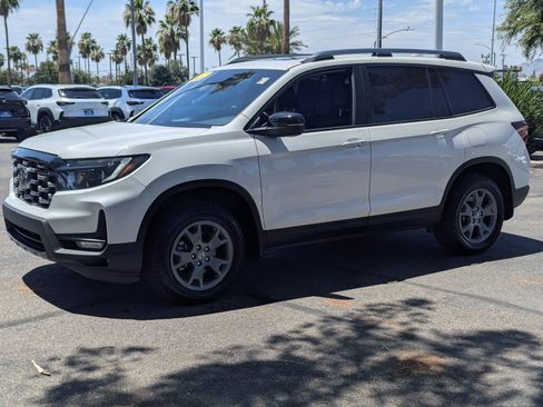 Used 2025 Honda Passport TrailSport image 5