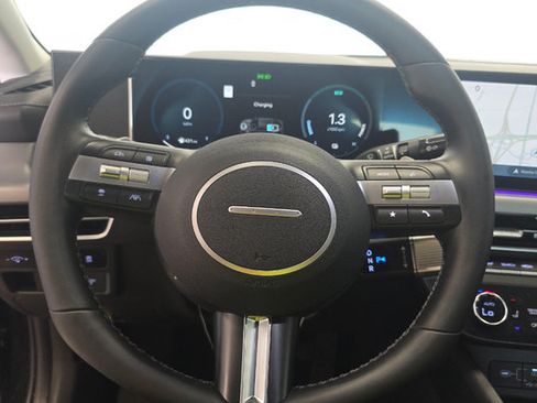 Used 2024 Hyundai Sonata Limited FWD image 7