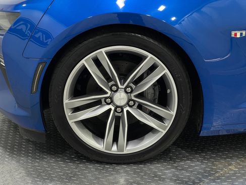 Used 2018 Chevrolet Camaro SS RWD image 32