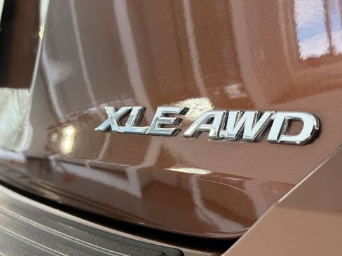 Used 2013 Toyota Venza XLE w/ Tow Prep Pkg AWD/4WD image 34