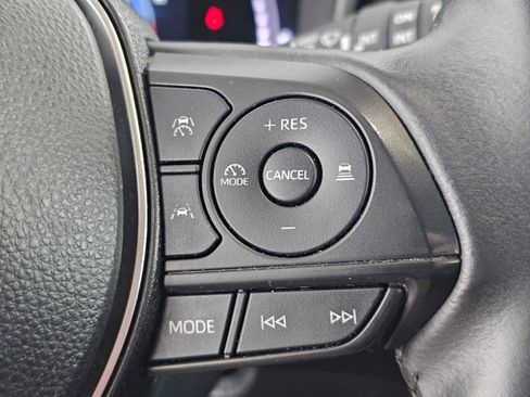 Used 2024 Toyota Corolla Cross XLE w/ Convenience Package image 56