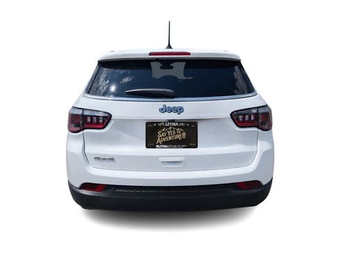 Used 2024 Jeep Compass Sport AWD/4WD image 5