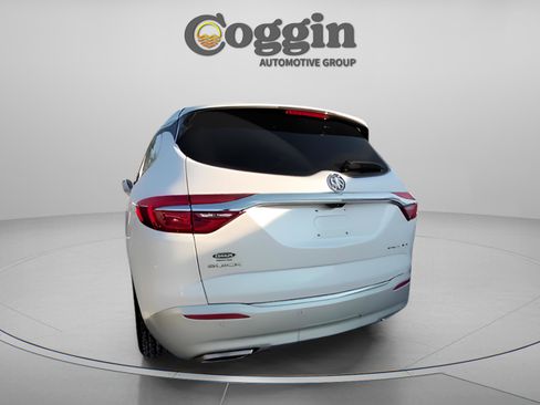 Used 2018 Buick Enclave Avenir w/ Avenir Technology Package image 3
