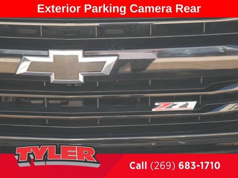 Used 2017 Chevrolet Silverado 1500 LTZ Z71 w/ LTZ Plus Package AWD/4WD image 11