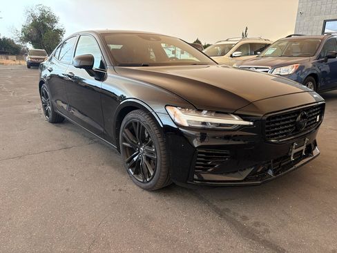 Used 2022 Volvo S60 T8 R-Design AWD/4WD image 4