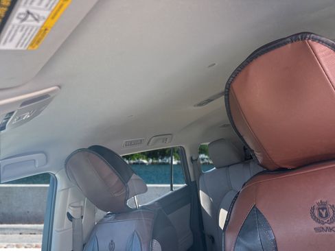 Used 2022 Toyota Highlander LE image 8