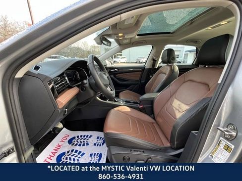 Certified 2025 Volkswagen Jetta SEL image 28