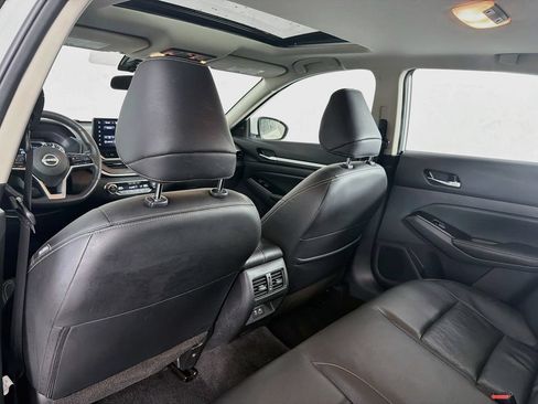 Used 2025 Nissan Altima 2.5 SL FWD image 37