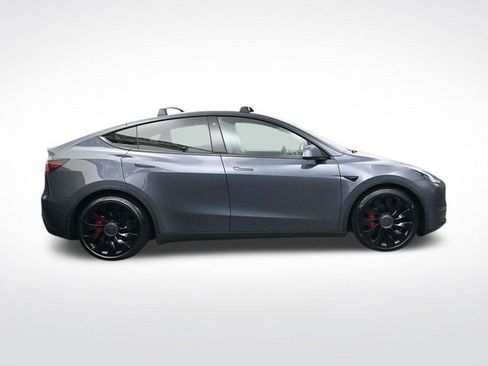 Used 2021 Tesla Model Y Performance image 3