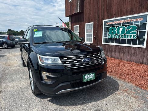 Used 2016 Ford Explorer XLT w/ Equipment Group 202A AWD/4WD image 2