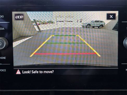 New 2025 Volkswagen Taos SE image 13