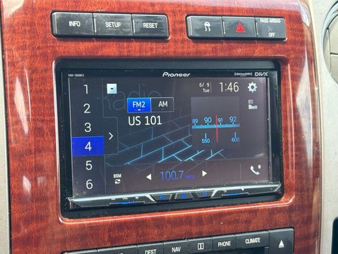 Used 2010 Ford F150 Lariat AWD/4WD image 23