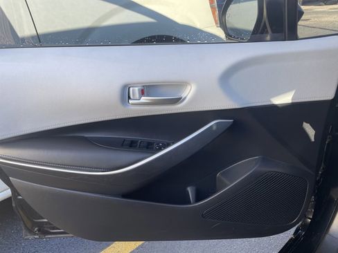 Used 2020 Toyota Corolla SE image 20