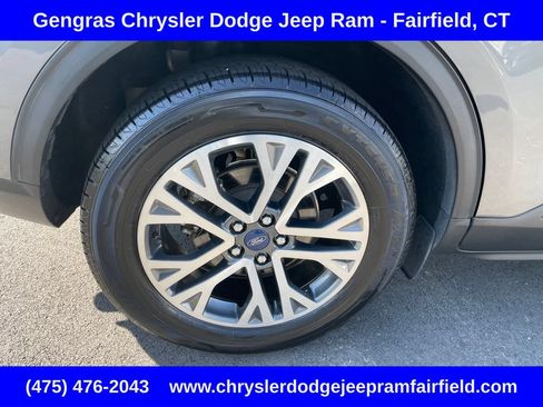 Used 2021 Ford Escape SEL w/ Technology Package AWD/4WD image 10