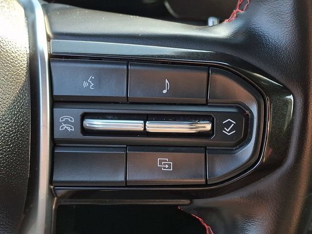 Used 2024 Chevrolet Colorado Z71 w/ Z71 Convenience Package 2 AWD/4WD image 21