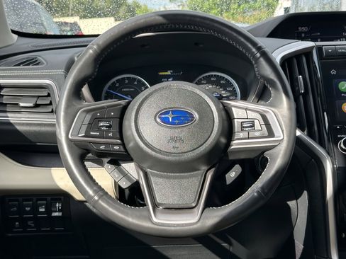 Used 2022 Subaru Ascent Touring AWD/4WD image 22
