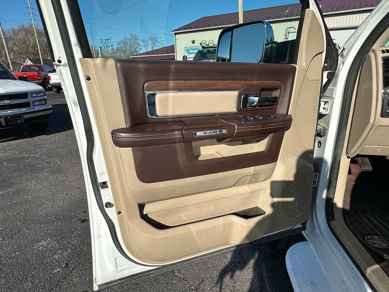 Used 2014 RAM 3500 Laramie AWD/4WD image 12