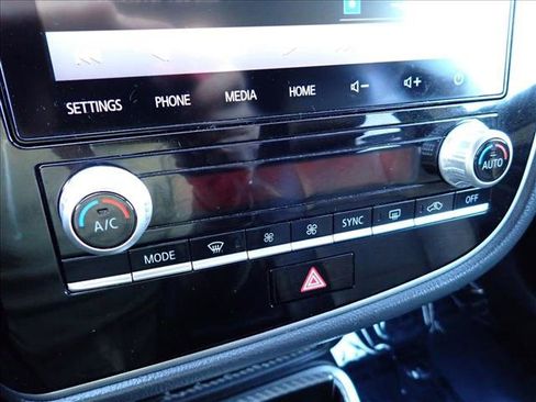 Used 2020 Mitsubishi Outlander SEL image 20