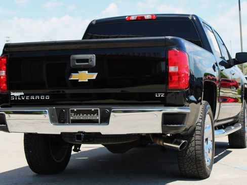 Used 2014 Chevrolet Silverado 1500 LTZ w/ LTZ Plus Package AWD/4WD image 15