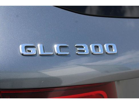 Used 2021 Mercedes-Benz GLC 300 4MATIC image 40