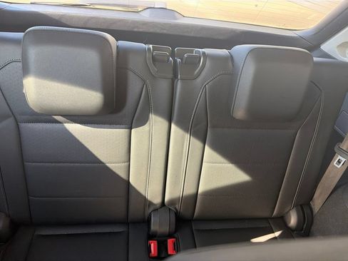 Used 2019 Volkswagen Tiguan S FWD image 12