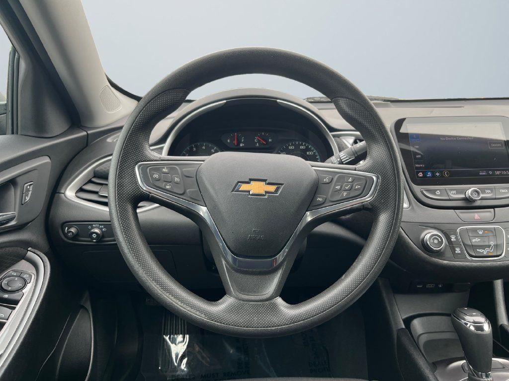 Used 2019 Chevrolet Malibu LS FWD image 12