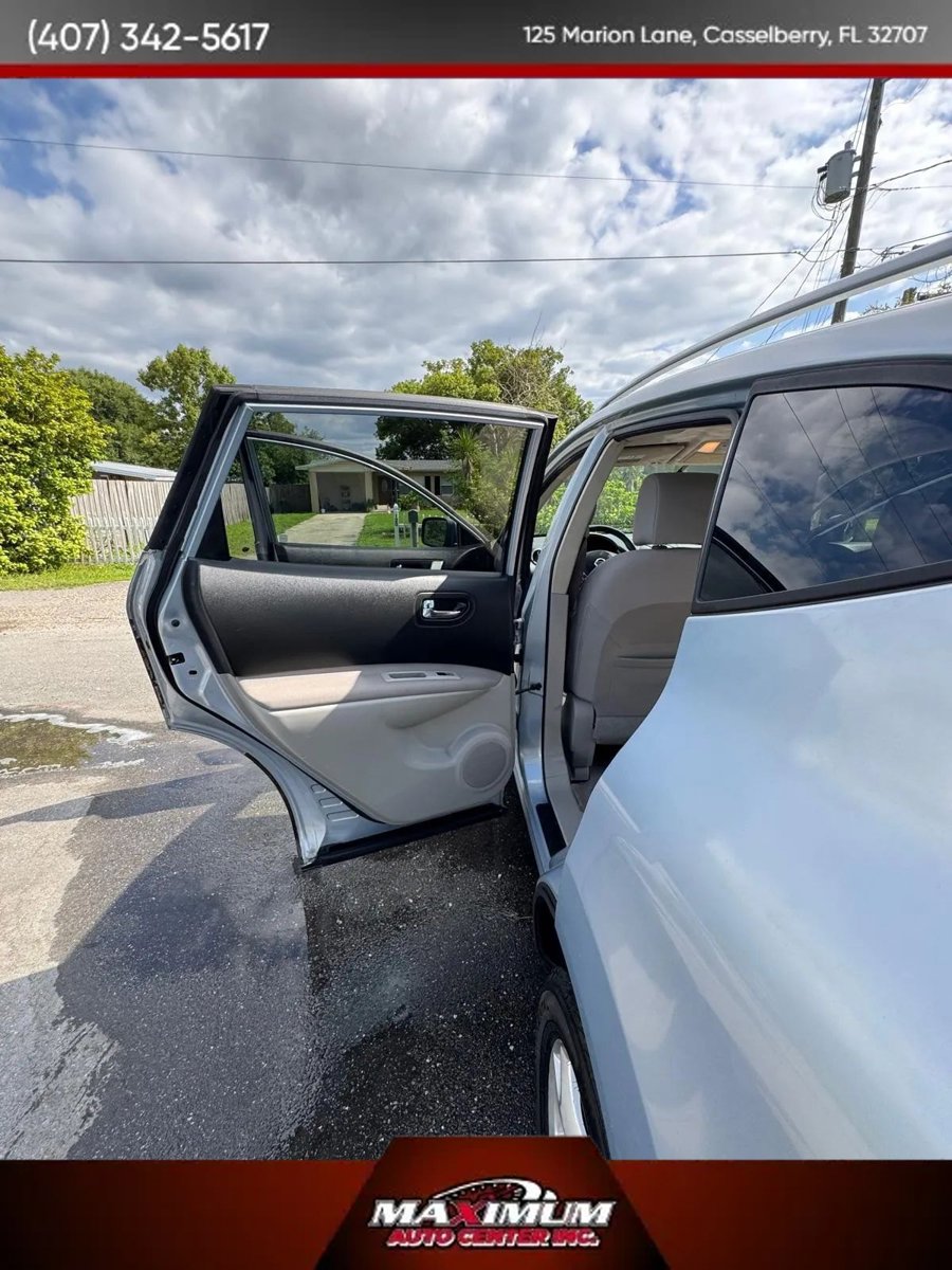 Used 2011 Nissan Rogue SV FWD image 15