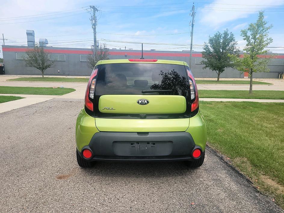 Used 2016 Kia Soul w/ Convenience Package FWD image 6