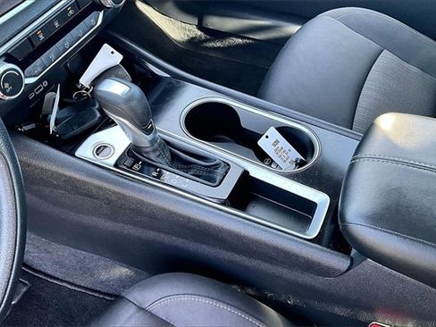 Used 2024 Nissan Altima 2.5 SV image 19