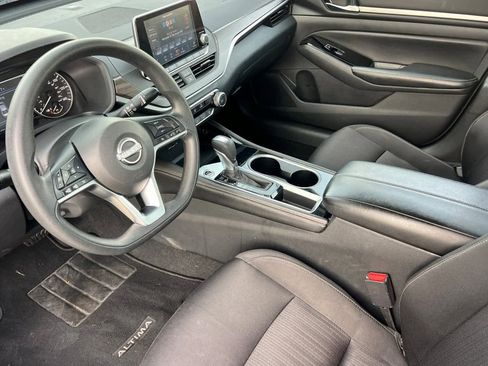 Used 2023 Nissan Altima 2.5 SV image 12