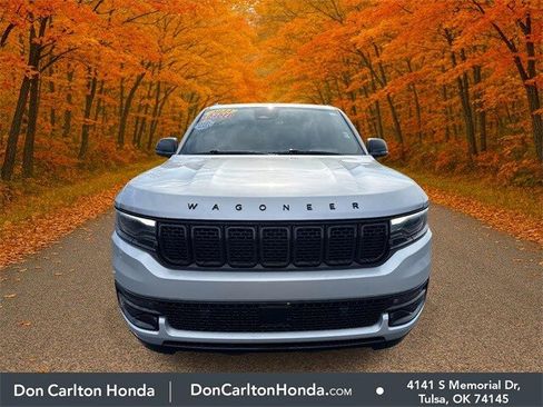 Used 2023 Jeep Wagoneer Series II image 2