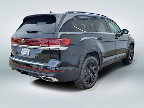 New 2026 Volkswagen Atlas SE FWD image 3