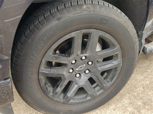 Used 2022 Chevrolet Silverado 1500 Custom w/ LPO, Dark Essentials Package image 10