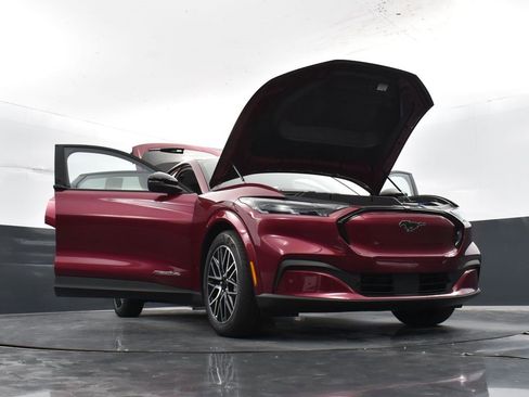 New 2025 Ford Mustang Mach-E Premium image 36