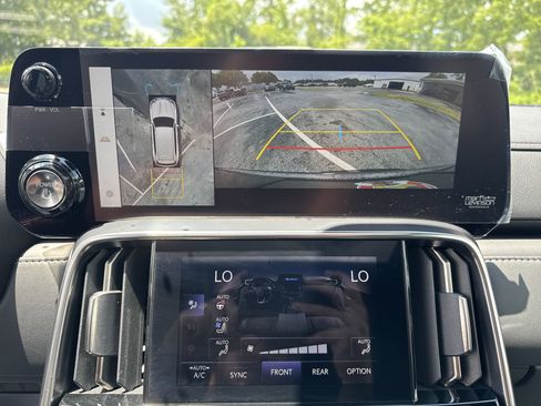 Used 2025 Lexus LX 700h F Sport image 20