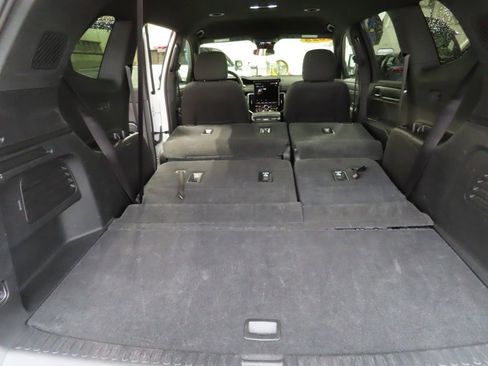 Used 2025 GMC Acadia Elevation image 43