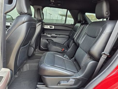 Used 2020 Ford Explorer Limited RWD image 18
