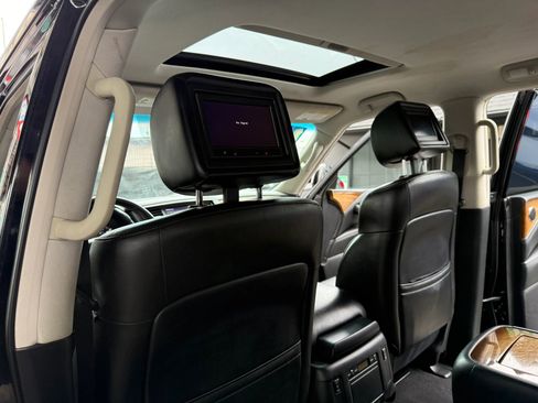 Used 2014 INFINITI QX80 4WD w/ Theater Package image 16