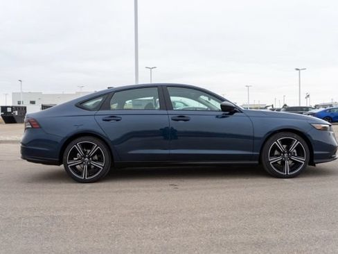 Used 2025 Honda Accord SE image 8