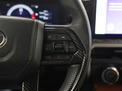 Used 2024 Toyota Tacoma TRD Off-Road image 28