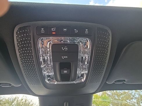 Used 2025 Mercedes-Benz GLB 250 GLB 250 4MATIC w/ Exclusive Package image 25