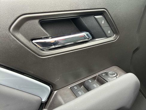 Used 2025 Chevrolet Colorado Z71 w/ Midnight Edition image 23