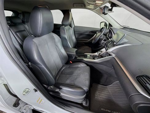 Used 2022 Mitsubishi Eclipse Cross SE image 24