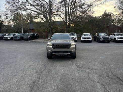Used 2024 Nissan Frontier Pro-X image 2