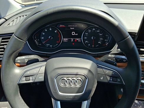 Certified 2023 Audi Q5 2.0T Premium w/ Convenience Package AWD/4WD image 19