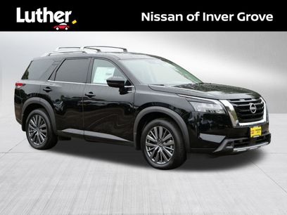 New 2025 Nissan Pathfinder SL w/ SL Premium Package